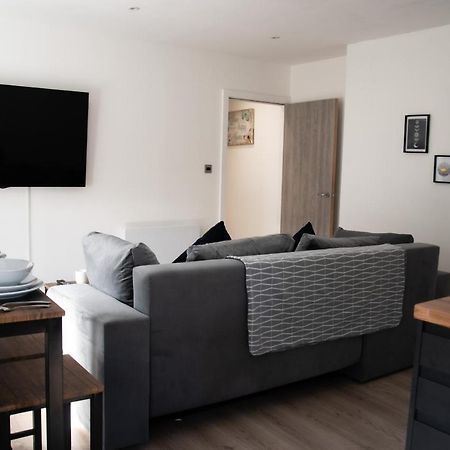 Bv Apt 2 Bedroom At Holmfirth Perfect Views 哈德斯菲尔德 外观 照片