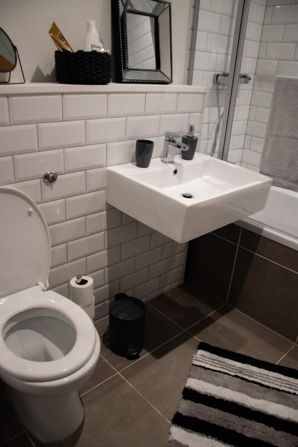 Bv Apt 2 Bedroom At Holmfirth Perfect Views 哈德斯菲尔德 外观 照片